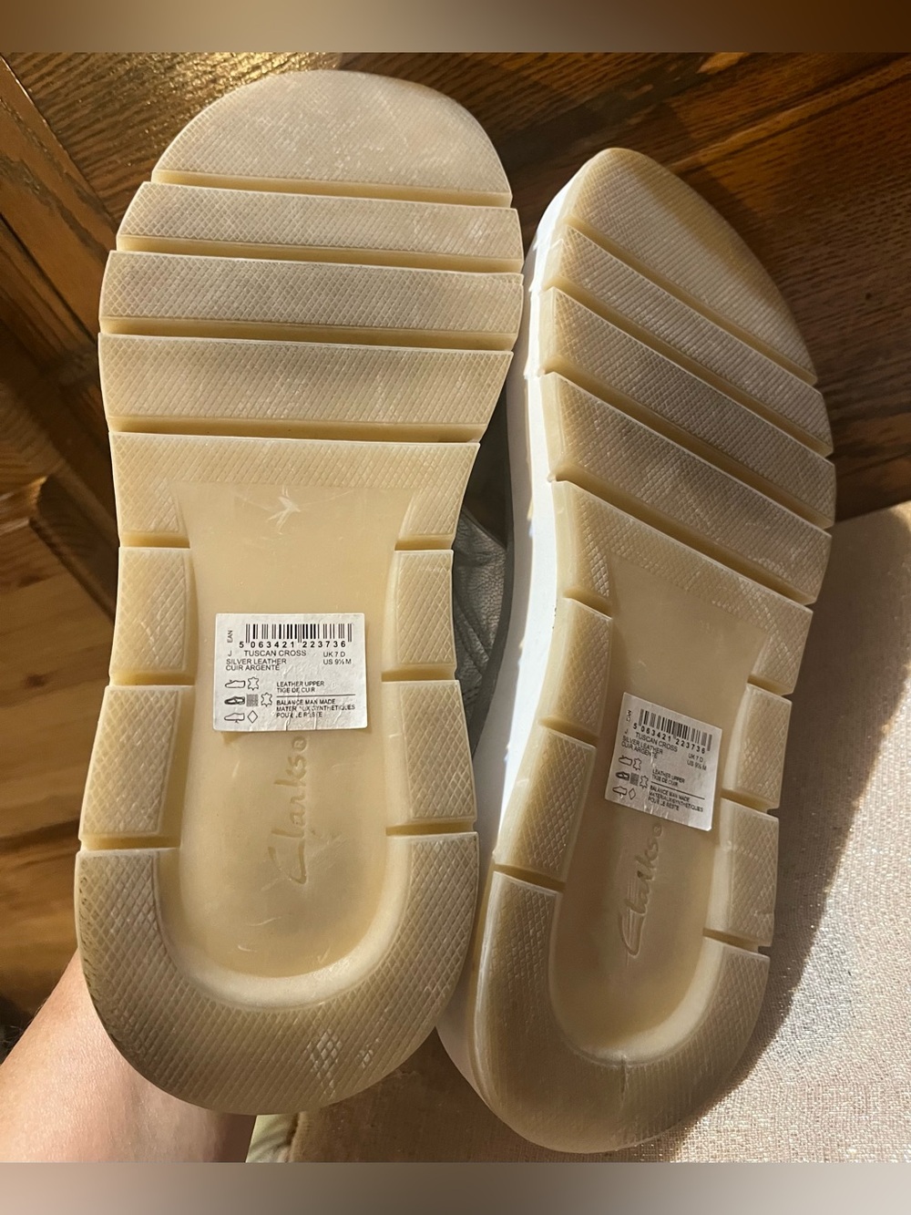 Clark’s Artisan Tuscan Cross Silver Leather Women’s Sandals Contour Cushion 9.5 - Picture 6 of 12